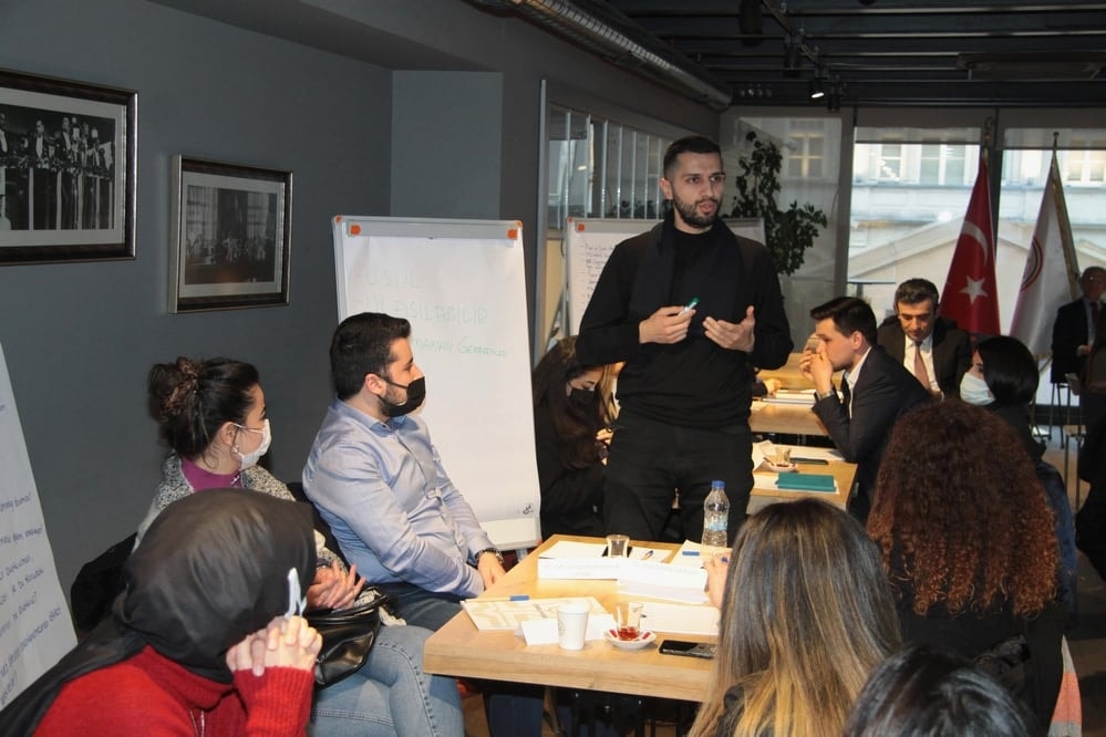 Genç Avukatlara Menti Eğitimi Verildi - 15