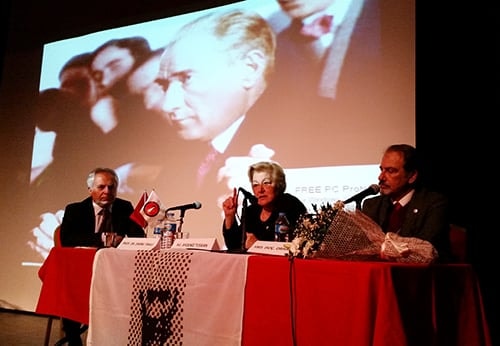 Yeni Eğitim Sistemi Kız Çocuklarını Mağdur Ediyor

