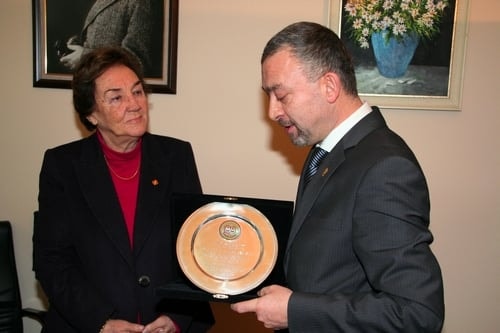 Mahmut Esat Bozkurt Hukuk Ödülü Prof. Dr. Aysel Çelikel’E Verildi
 - 26