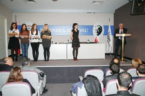 16. Dönem İngilizce Derslerine Katılanlara Katılım Belgeleri Verildi - 4