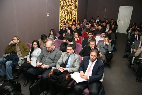 Avukata Yönelik Baskı Vatandaşa Yapılmış Sayılır

 - 41