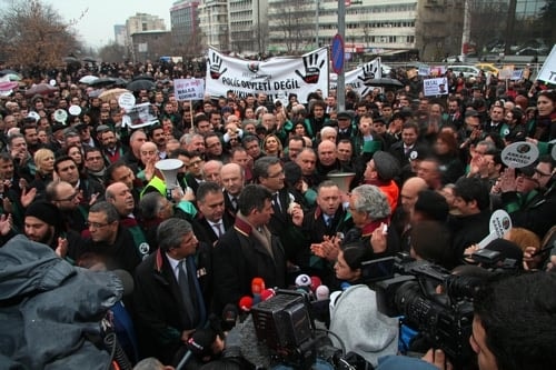 Polis Devleti Değil Hukuk Devleti

 - 98