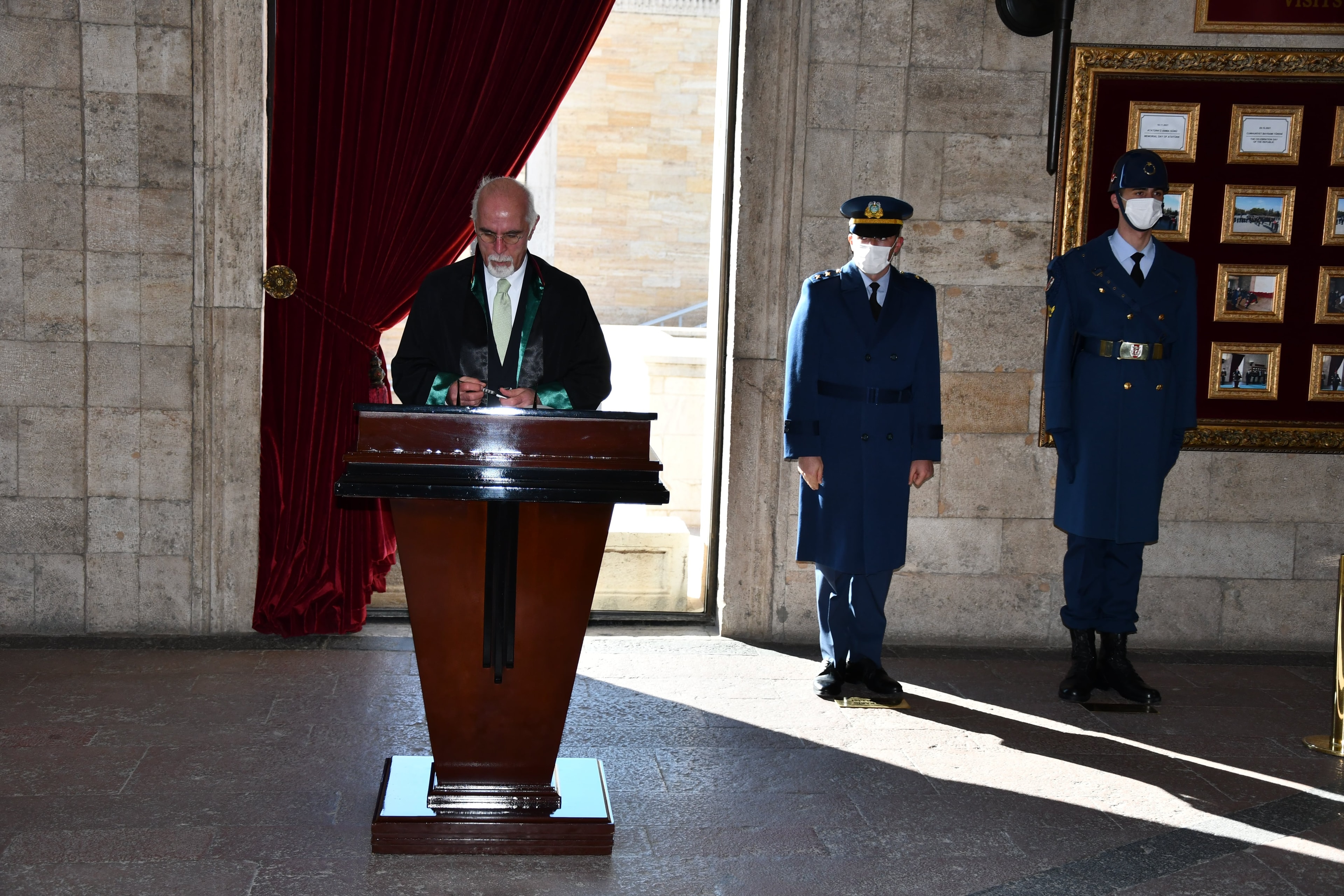 İstanbul Barosu Yönetim Kurulu Anıtkabir'de Ata'nın Huzurundaydı - 3
