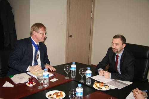 İngiliz Heyet Baromuzu Ziyaret Etti

 - 11