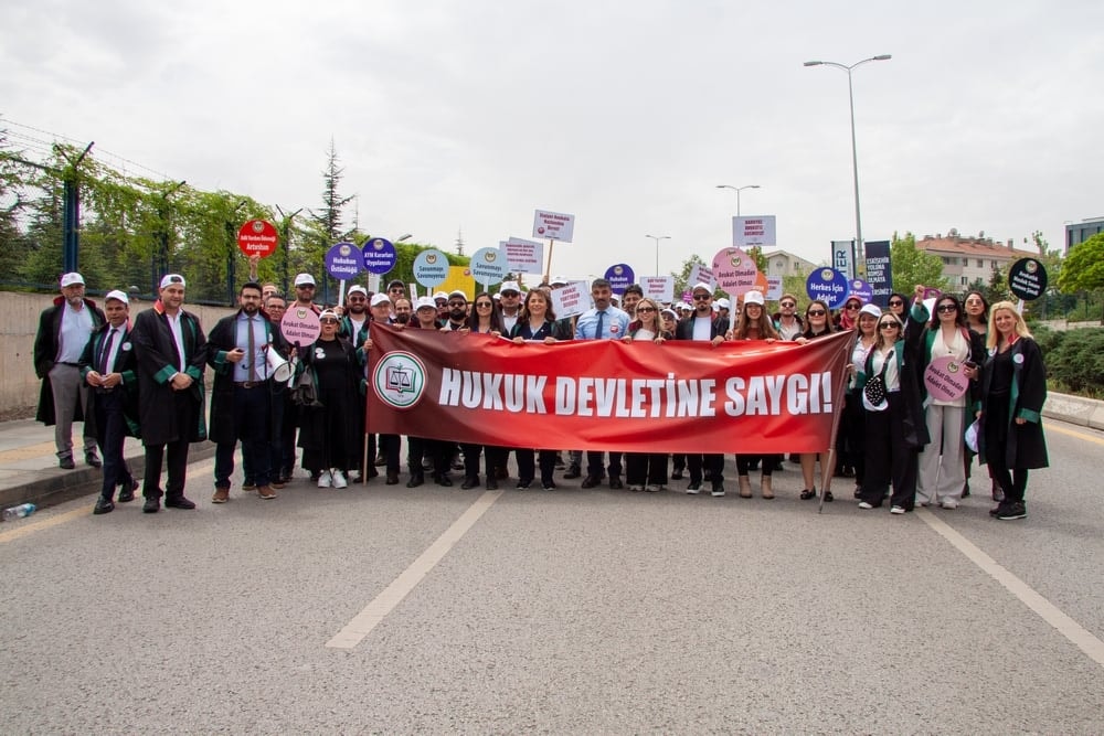 Binlerce Meslektaşımızla “Avukat İçin de Adalet” İçin Ankara’da Bir Araya Geldik - 9