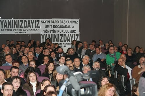 Baroya Karşı Hukuksuzlukların, Sindirme Ve Yıldırma Girişimlerinin Yoğunlaşması Üzerine İstanbul Barosu Yönetim Kurulu Olağanüstü Genel Kurul Kararı Aldı
 - 68