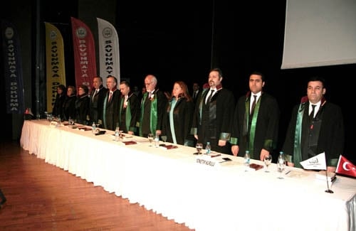 İstanbul Barosu Olağanüstü Genel Kurul Kararı: ‘Başkan Ve Yönetim Kurulu Görevinin Başındadır. İrademize Sahip Çıkıyoruz”

 - 63