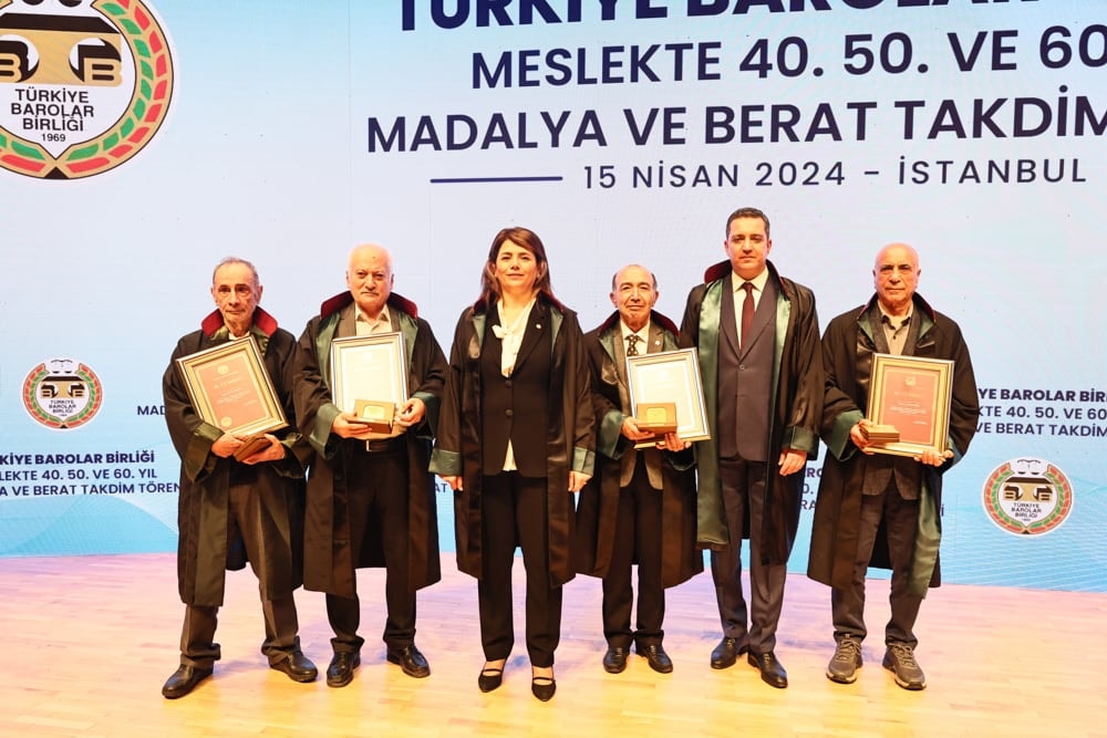 Meslekte 40, 50 ve 60 Yılını Dolduran Meslektaşlarımıza Plaket Verildi - 273