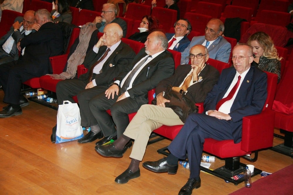 Başkan Durakoğlu Güven Tazeledi - 315