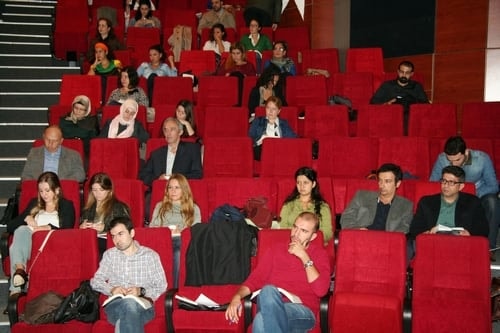 Kadın Hakları Ve Aile İçi Şiddet Konulu Sertifika Programı Devam Ediyor

 - 4