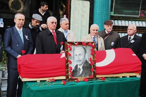 Baromuz Başkanlarından 
Av. M. Burhanettin Güngör'ü 
Kaybettik
 - 1