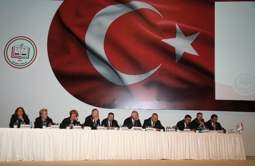 Ümit Kocasakal İstanbul Barosu Başkanlığına Yeniden Seçildi 

 - 116