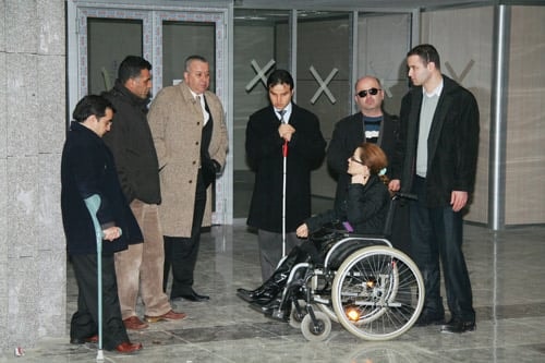 İstanbul Barosu Heyeti İstanbul Adalet Sarayında Engellilere Yönelik İncelemelerde Bulundu

 - 10