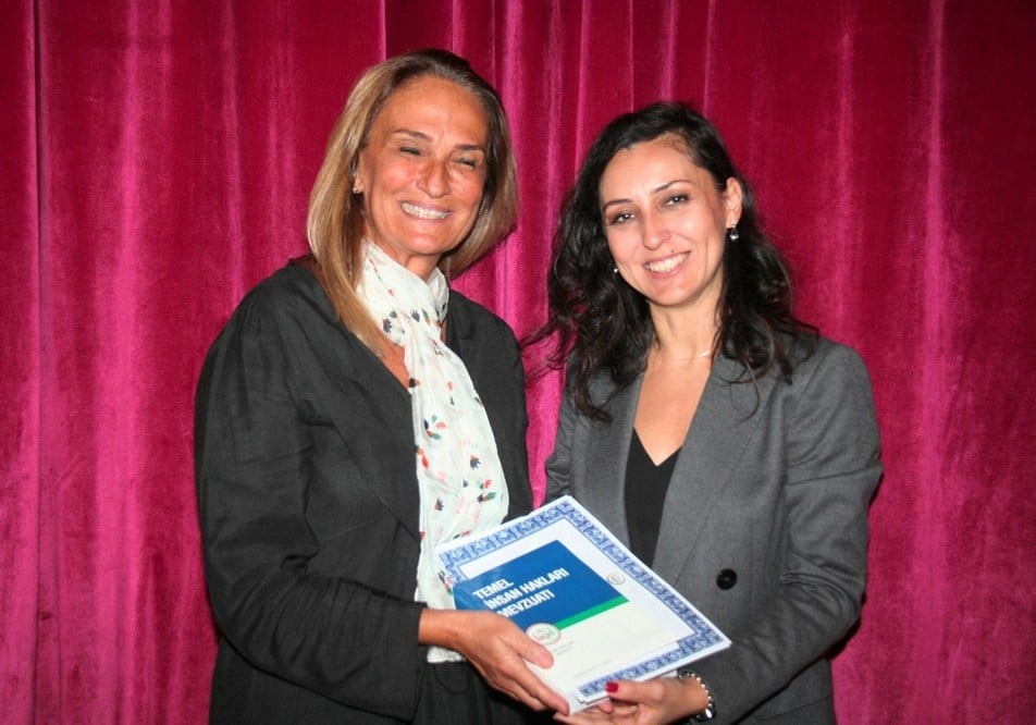 İnsan Hakları Onurlu Yaşamak İçin Gereklidir - 31