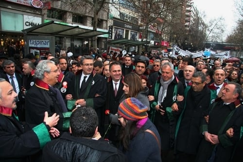 Polis Devleti Değil Hukuk Devleti

 - 50
