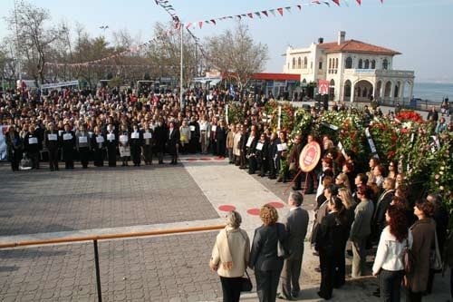 Kadınlara Seçme Ve Seçilme Hakkı 
Verilmesinin 72. Yıldönümü Kutlandı
 - 2