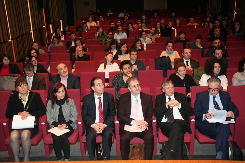 Karşılaştırmalı Hukukta Yapay Zekâ ve Sorumluluk Hukuku - 5