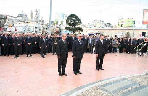 Atamızı Anıyoruz

 - 8