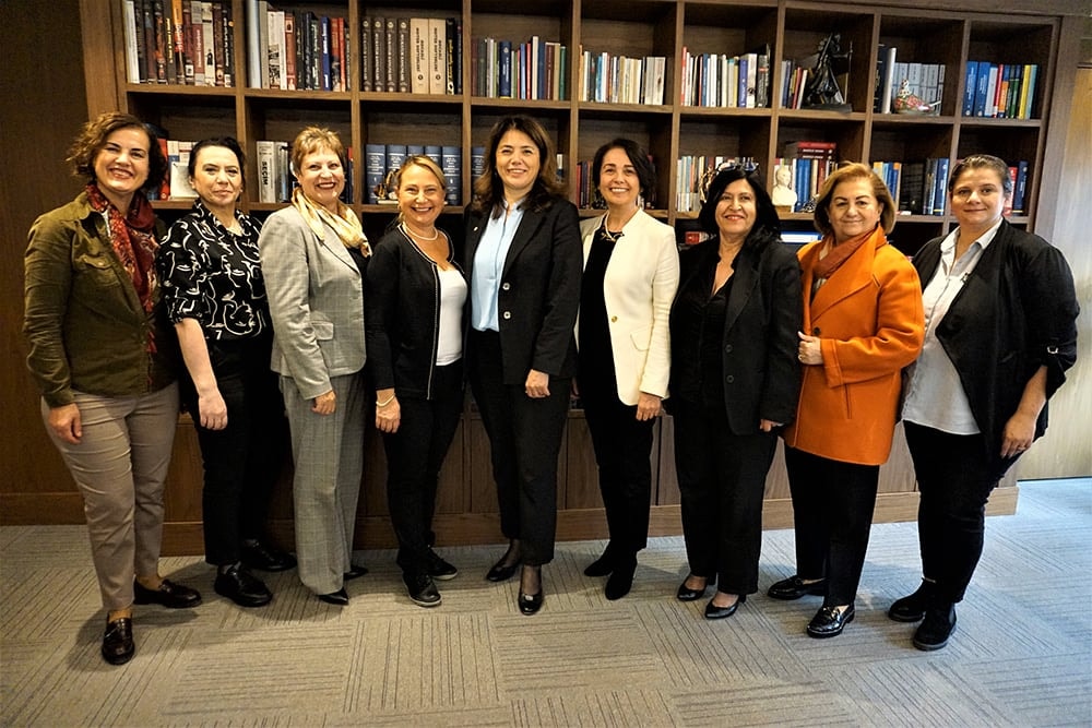 Silivri Dayanışma Platformu’ndan Başkanımız Av. Filiz Saraç’a Tebrik Ziyareti - 1