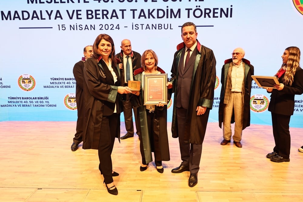 Meslekte 40, 50 ve 60 Yılını Dolduran Meslektaşlarımıza Plaket Verildi - 216