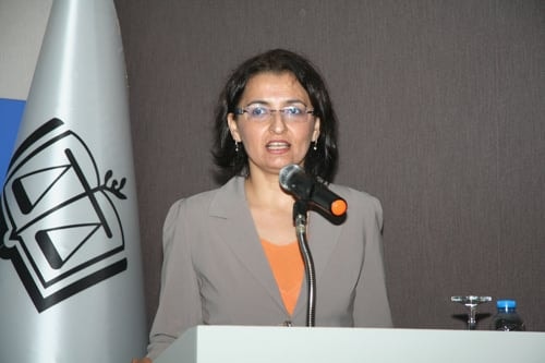 Tıbbi Uygulama Hatalarına Yaklaşım
 - 1