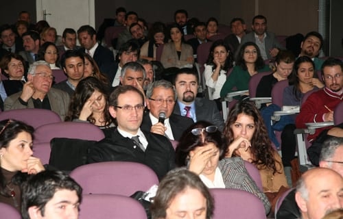 Avukata Yönelik Baskı Vatandaşa Yapılmış Sayılır

 - 59