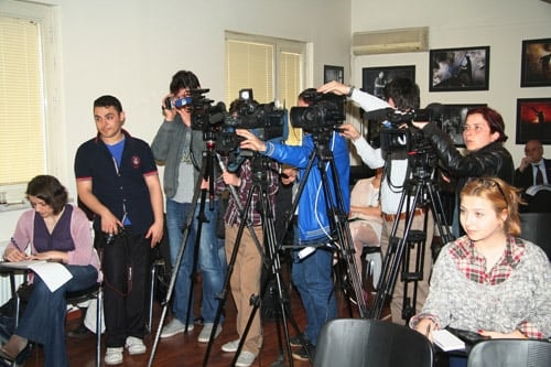 Savunma Dimdik Ayakta, İyi Ki Avukatlar Var!

 - 4