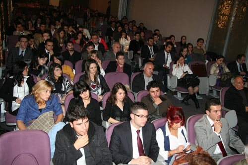 Oylar Eşit Çıkınca Seçim Ertelendi - 10