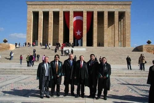 İstanbul Barosu Heyeti Anıtkabir’De Ata’Nın Huzurunda

 - 12