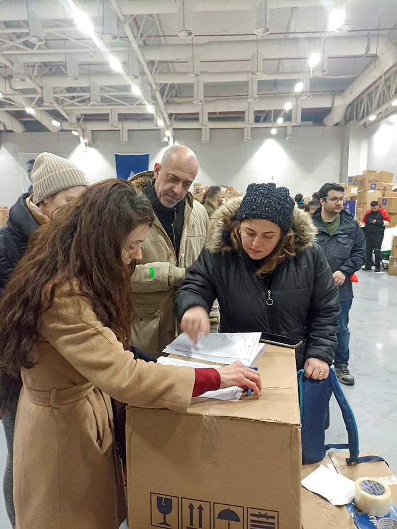 Deprem Bölgesi için Yardım Seferberliğimiz Sürüyor - 1