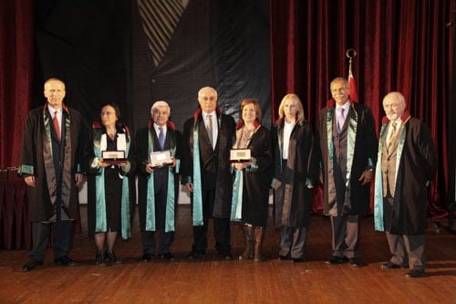 İstanbul Barosu 132. Kuruluş Yıldönümü Ve 
5 Nisan Avukatlar Günü
Etkinliklerle Kutlanmaya Başlandı - 60