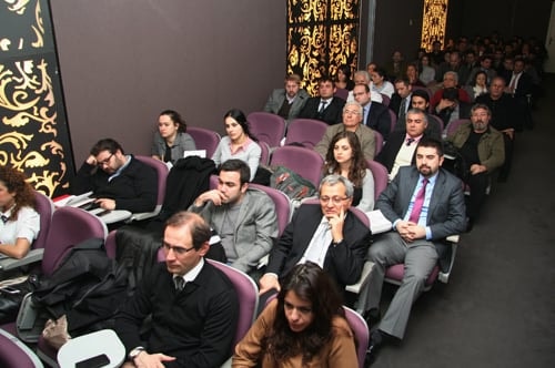 Avukata Yönelik Baskı Vatandaşa Yapılmış Sayılır

 - 44