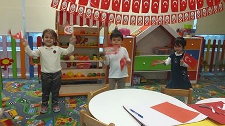 Çocuklar Atamızı Andılar, Cumhuriyeti Kutladılar