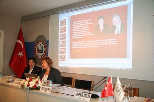 Önder Kadınlar Ödüllendirildi
 - 15