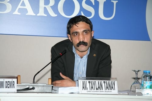 Sanık Sandalyesindeki Avukat
 - 23