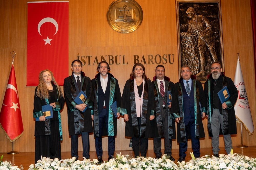 Meslekte 25, 30 ve 35 Yılını Dolduran Meslektaşlarımıza Plaket Verildi - 11