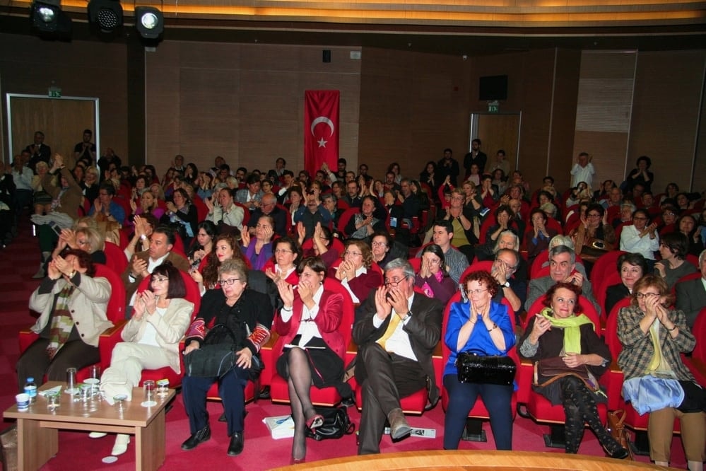 Çağdaş Yaşam Cumhuriyet Ödülü Ümit Kocasakal’a Verildi - 123