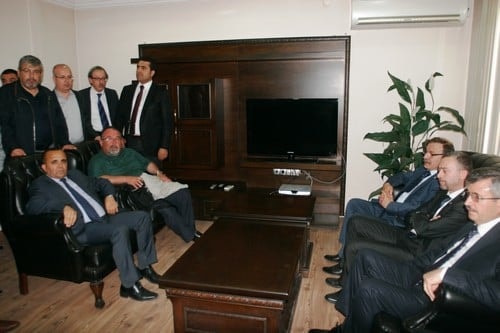 İstanbul Barosu Başkan Ve Yönetim Kurulu Üyeleri, Acıyı Paylaşmak, İncelemelerde Bulunmak İçin Soma’Daydı

 - 19