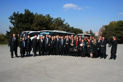 İstanbul Barosu Heyeti Anıtkabir’De Ata’Nın Huzurunda

 - 2