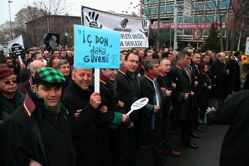 Polis Devleti Değil Hukuk Devleti

 - 75