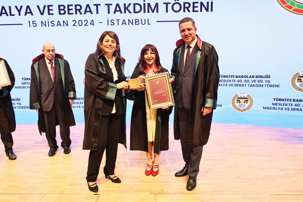 Meslekte 40, 50 ve 60 Yılını Dolduran Meslektaşlarımıza Plaket Verildi - 284