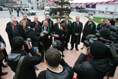 5 Nisan Avukatlar Gününü Kutlamıyoruz

 - 21