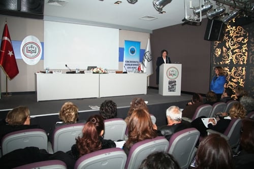 Önder Kadınlar Ödüllendirildi
 - 10