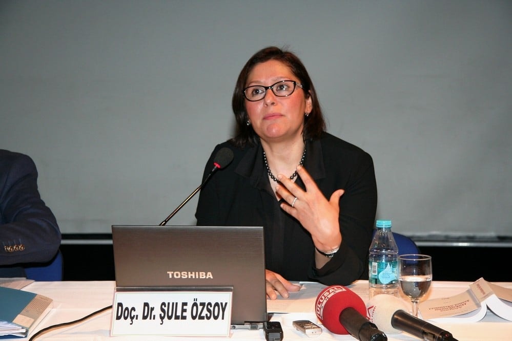 Hukuksal Gerçeklikler Bağlamında Anayasa Değişikliği - 58