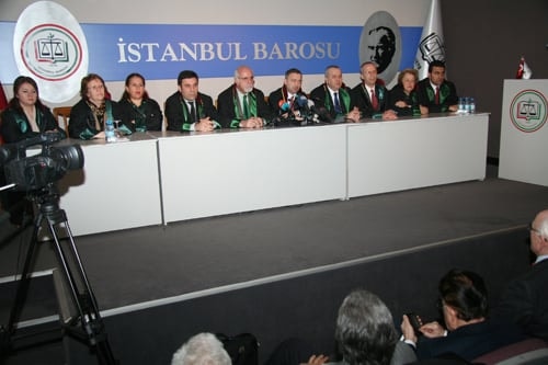 Baroya Karşı Hukuksuzlukların, Sindirme Ve Yıldırma Girişimlerinin Yoğunlaşması Üzerine İstanbul Barosu Yönetim Kurulu Olağanüstü Genel Kurul Kararı Aldı
 - 36