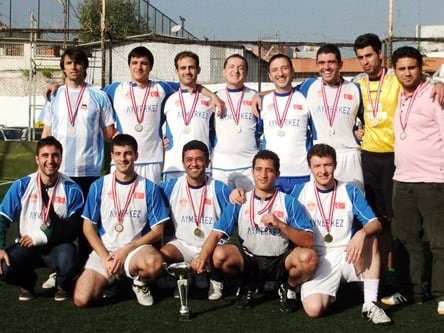 Halı Sahada Şampiyon: Bekâr Bacanaklar