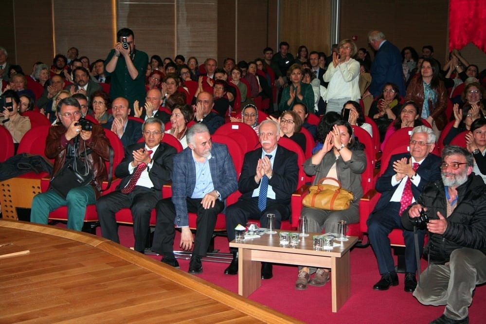 Çağdaş Yaşam Cumhuriyet Ödülü Ümit Kocasakal’a Verildi - 124