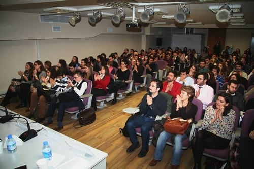 Avukatlar, Kurtçuklardan Muhteşem Kelebekler Yapmayı Becerenlerdir

 - 32