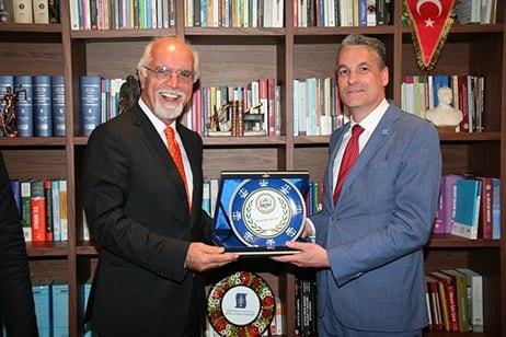 Rotterdam Barosu Başkanı Peter Hanenberg ve beraberindeki heyet ile Fransa Barolar Birliği temsilcileri İstanbul Barosu’nu ziyaret etti