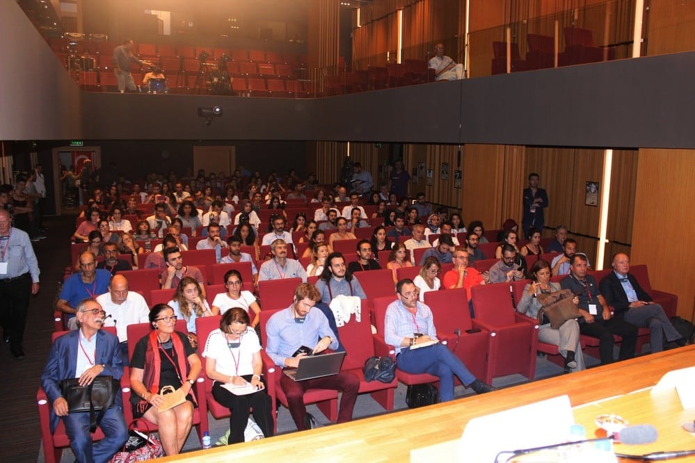 Uluslararası Konferans: ‘Ayın Karanlık Yüzü’ - 158